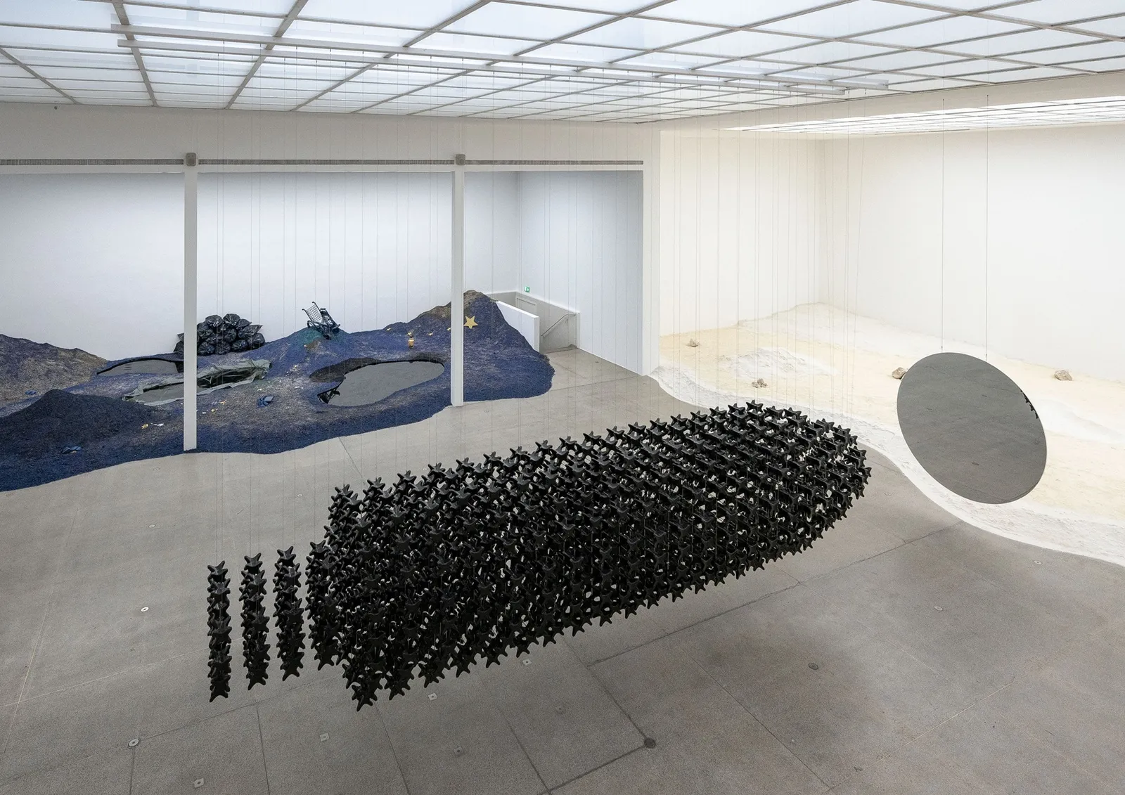 Ndidi Dike — Rare Earth Rare Justice, Secession (2026), vue de l’œuvre